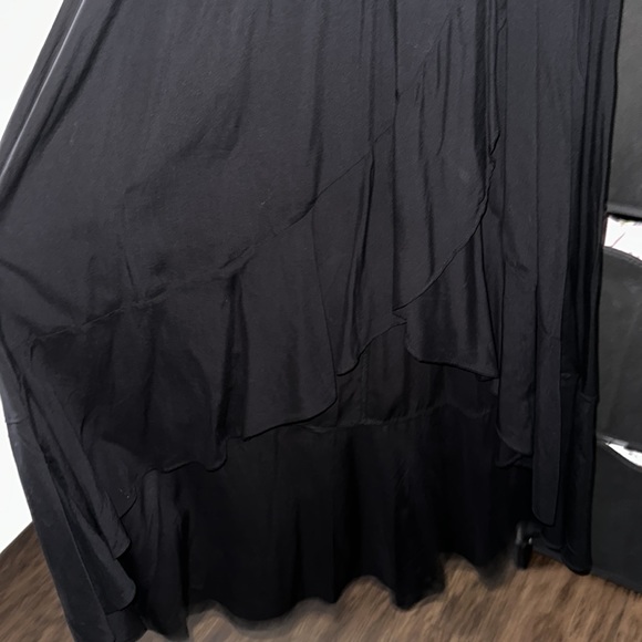 Black dress - Picture 4 of 4